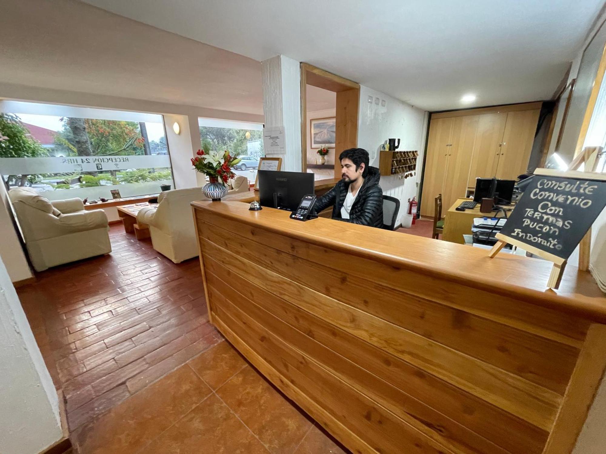 Hotel Costanera Pucón Екстериор снимка